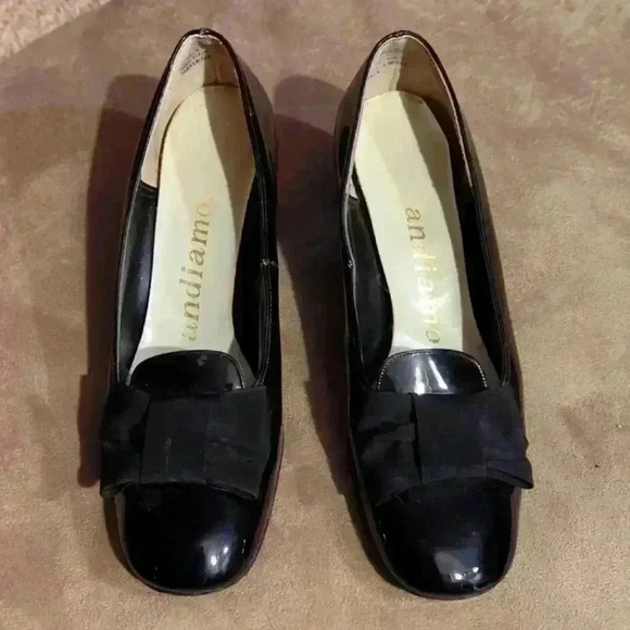 Andiamo black heels, size 8 - Picture 1 of 6